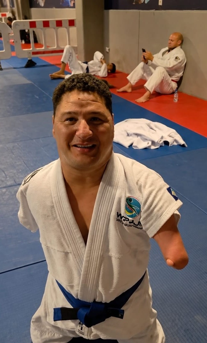 CAMPEÃO MUNDIAL LEVA O NOME DE ITIQUIRA AO TOPO EM ABU DHABI
