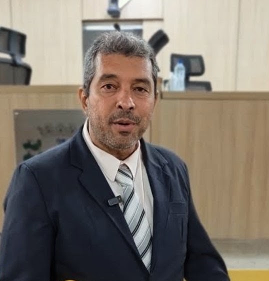 Um tirano em formação? Vereador usa a tribuna para intimidar imprensa livre.